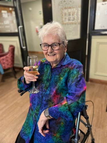 Carousel post from Oxbow Manor Care Home.