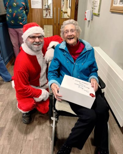 Carousel post from Oxbow Manor Care Home.