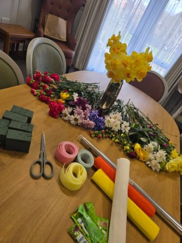 Carousel post from Oxbow Manor Care Home.