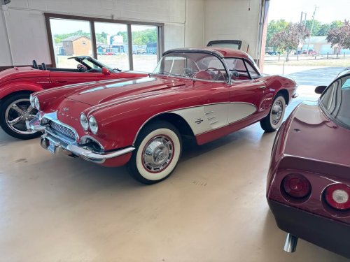 Carousel post from Ohio Corvettes and Muscle Cars.