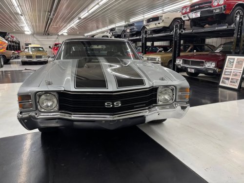 Carousel post from Ohio Corvettes and Muscle Cars.