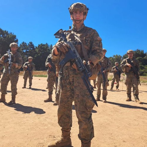 Carousel post from escuelamilitaroficial.