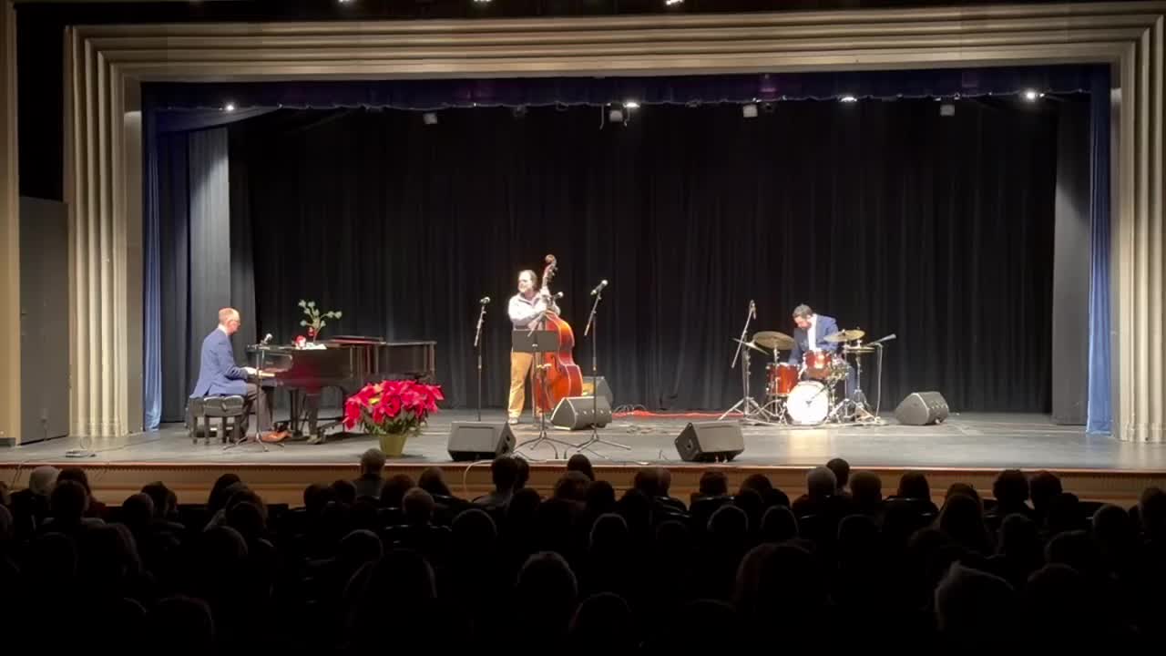 Carousel post from gortoncenterlf.