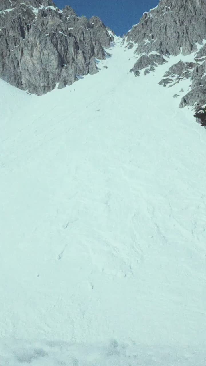 Video post from gnusnowboards.