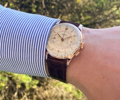 Carousel post from schoenesammleruhren.