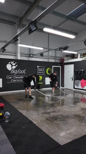 Video post from spotlessdetailing_group.