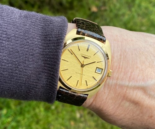 Carousel post from schoenesammleruhren.