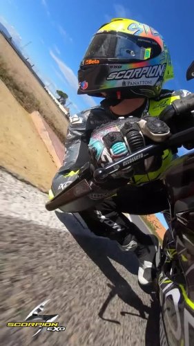 Video post from motomax.