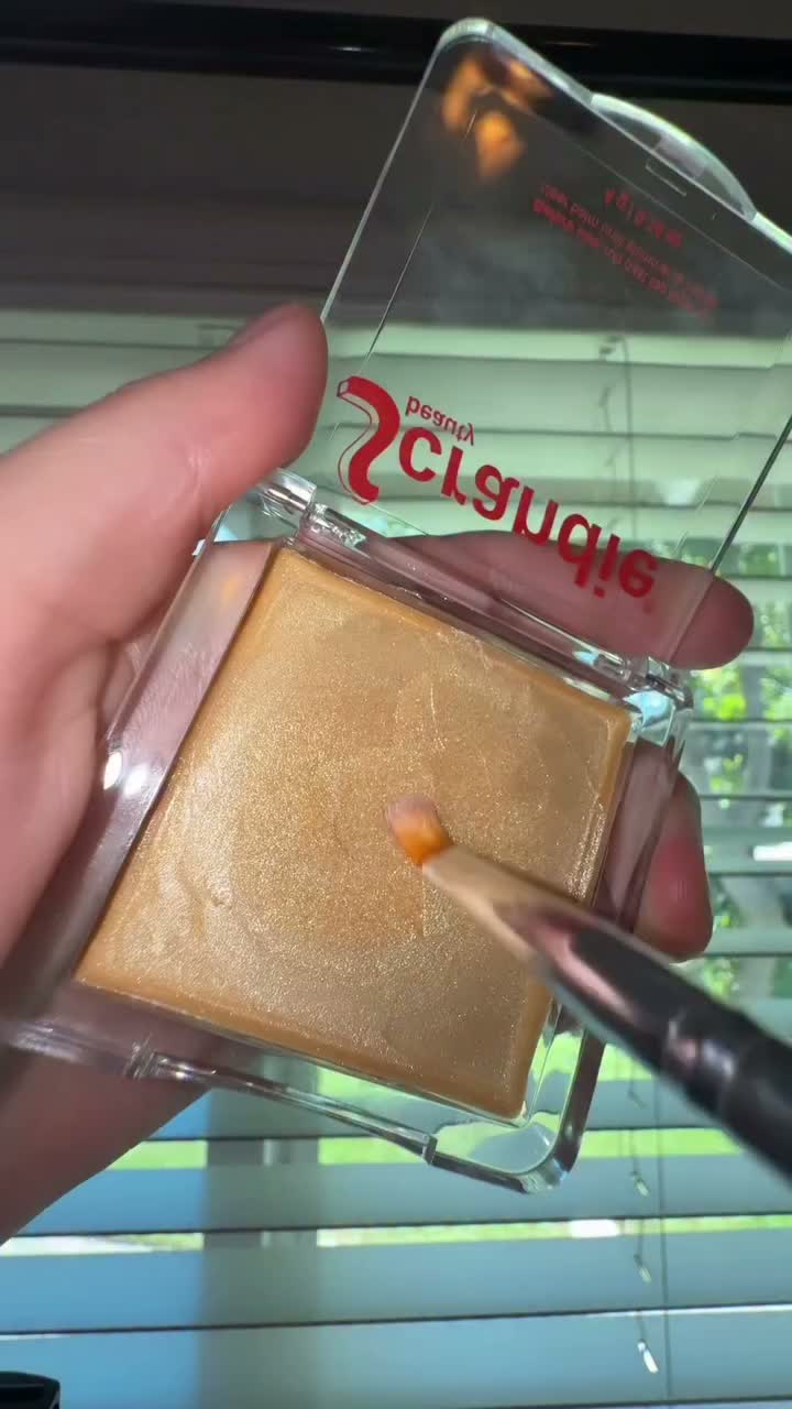 Video post from scrandiebeauty.
