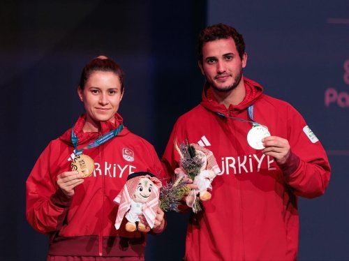 Carousel post from turkiyemasatenisifederasyonu.