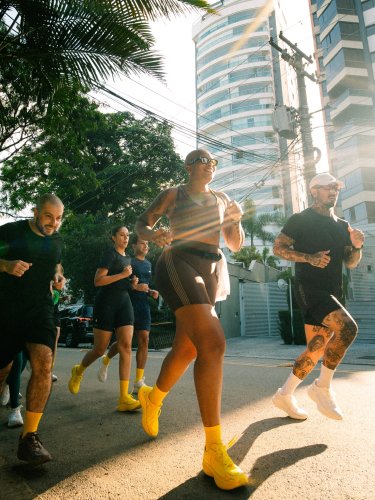 Carousel post from liveoficial.