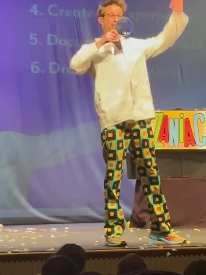 Carousel post from gortoncenterlf.