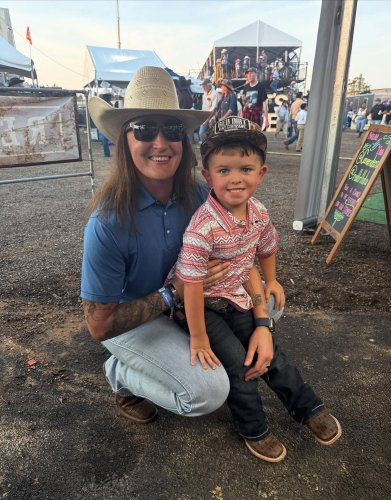 Carousel post from reddirthatco.