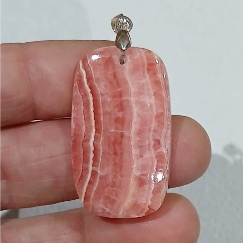 Carousel post from lemondemagiquedescristaux.