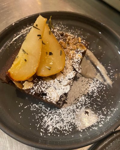 Carousel post from miditreizepontarlier.