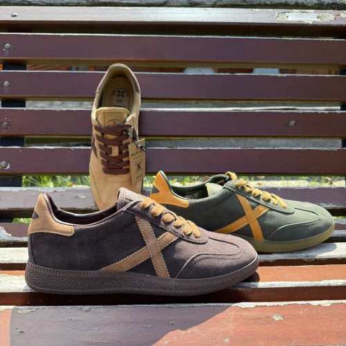 Carousel post from almareafootwear.