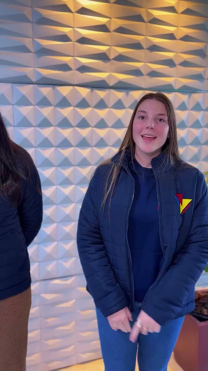 Video post from fermakoficial.