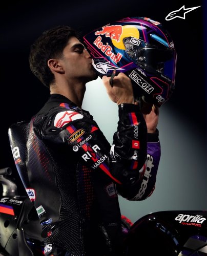 Photo post from motomax.