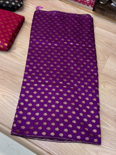 Carousel post from akbar_fabrics_.