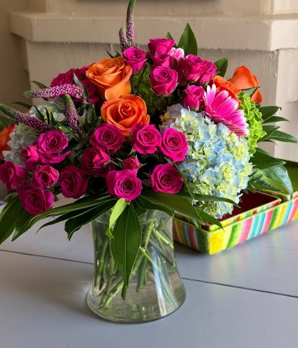 Carousel post from thefamilyflowers.