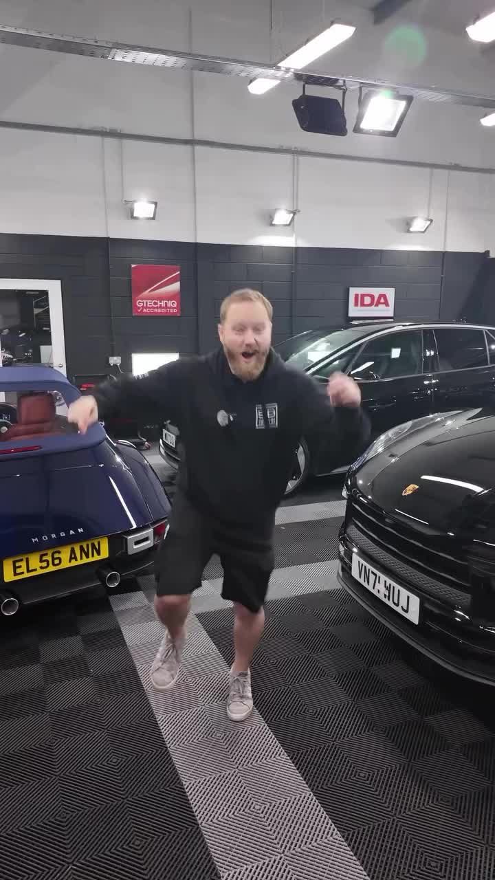 Video post from spotlessdetailing_group.