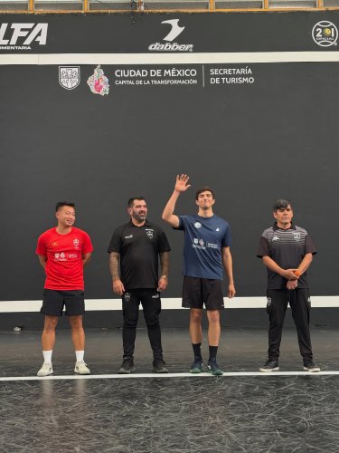 Carousel post from pelotavascachile.