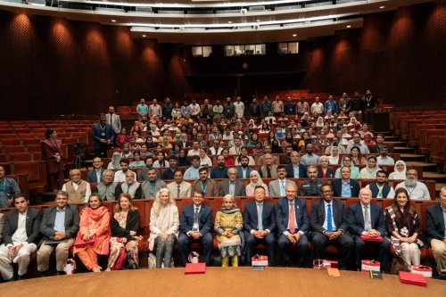 Carousel post from pakfightspolio.