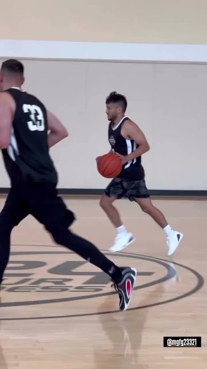 Video post from theroundleague.