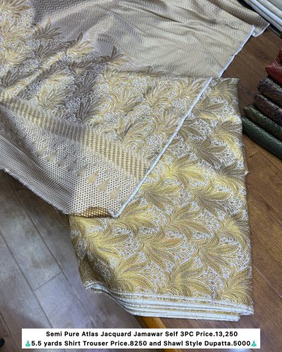 Carousel post from akbar_fabrics_.