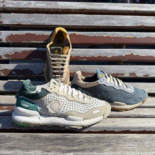 Carousel post from almareafootwear.