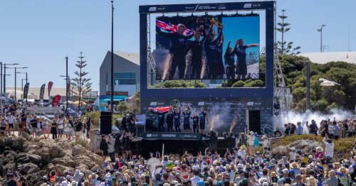 Carousel post from prg.north.america.