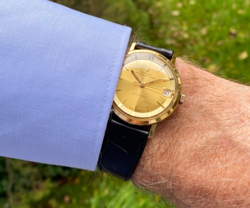 Carousel post from schoenesammleruhren.