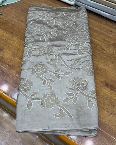 Carousel post from akbar_fabrics_.