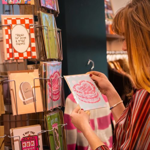 Carousel post from dotnsquare_vintage.