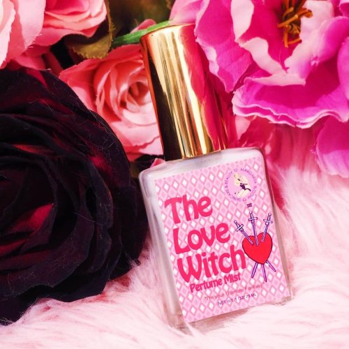 Carousel post from margaritabloom.