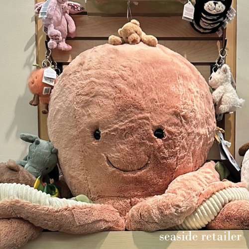 Carousel post from seasideretailermag.