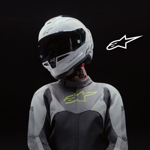 Photo post from motomax.