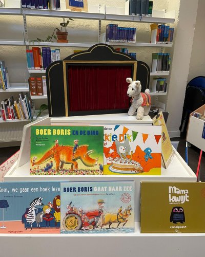 Carousel post from bibliotheeksintgillis.