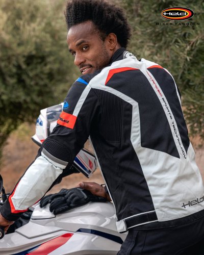 Photo post from motomax.