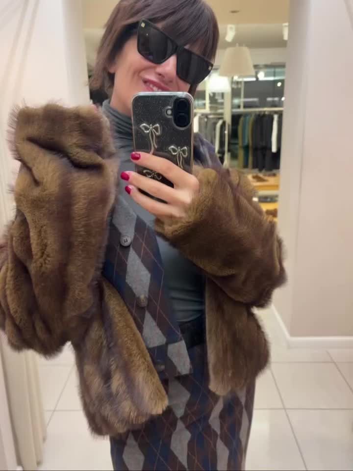 Carousel post from soniajamp.