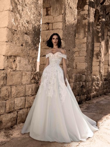 Carousel post from jolibride.