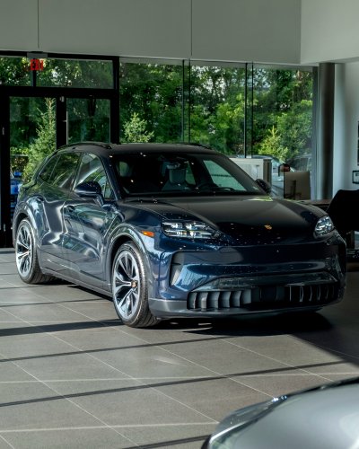 Carousel post from porschewarrington.