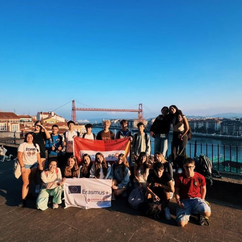 Carousel post from ellacuriazurbaranbhi.