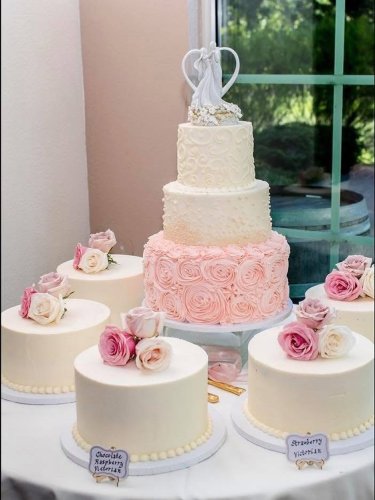 Photo post from famous_creations_catering.