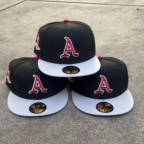 Carousel post from exclusive.fitted.