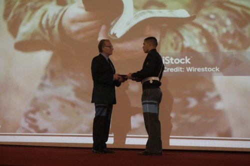 Carousel post from escuelamilitaroficial.