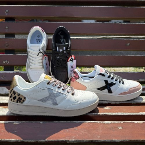 Carousel post from almareafootwear.