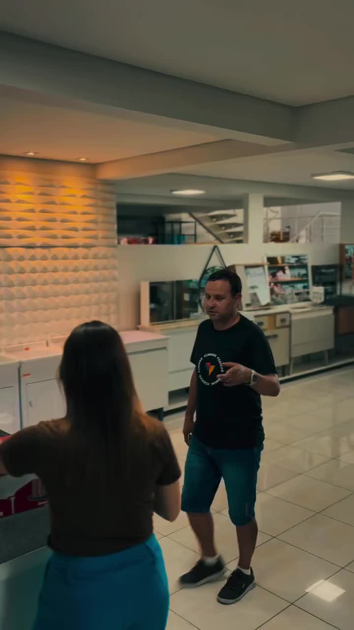 Video post from fermakoficial.