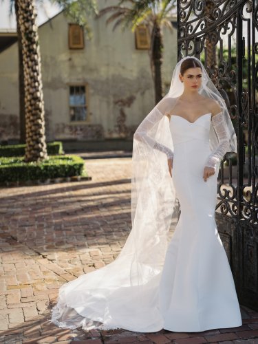 Carousel post from jolibride.