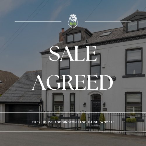 Photo post from reganhallworth.